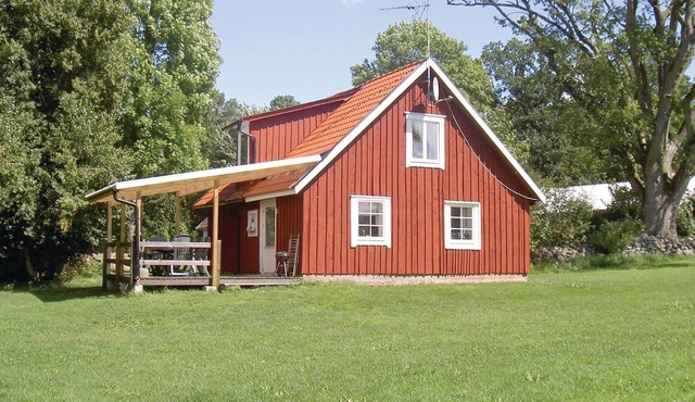 Nice home in Ljungby with WiFi