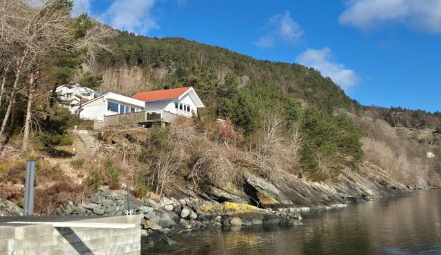 Nice home in Mosterhamn with sauna