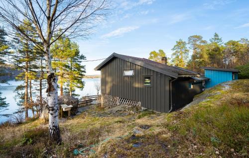 Nice Home In Risør With House Sea View