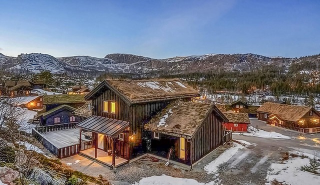 Nice home in Rysstad with WiFi