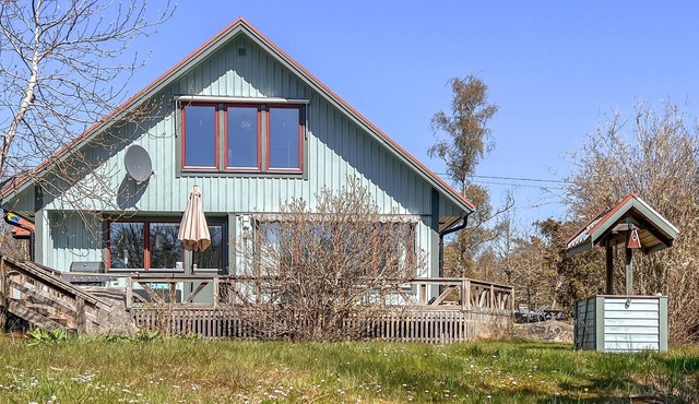 Nice home in Sturkö with WiFi