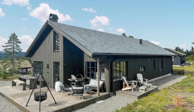 Nice home in Trysil with house a mountain view