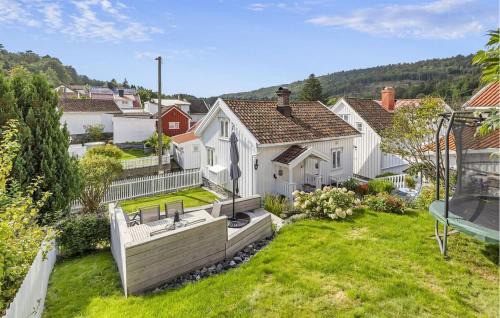Nice Home In Tvedestrand With Wifi
