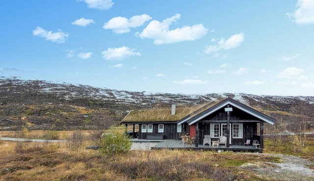Nice home in Vøringsfoss with WiFi