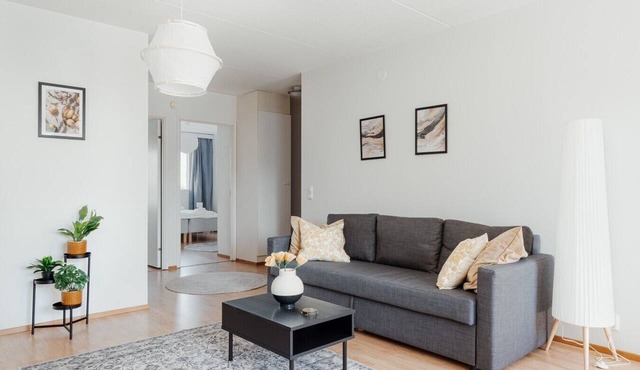 Nordic 2BR Apt · Private Sauna & Balcony · Jätkäsaari, Helsinki in Helsinki