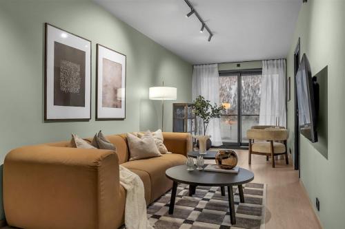 Northern Lights Apartment - with amazing views and parking