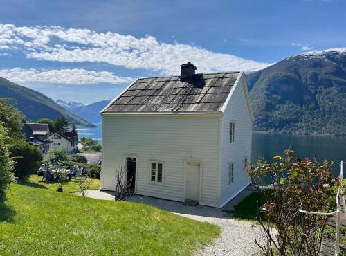 Nyrestaurert hus fra 1700-tallet