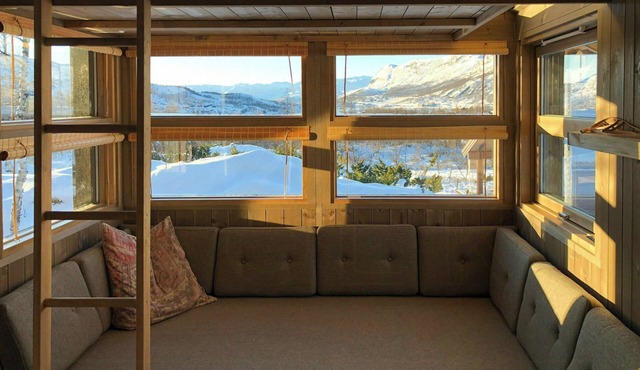 Panorama cabin by Kongeveien near Jotunheimen