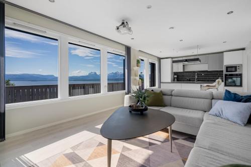 Panorama view! Modern,Balcony/parking