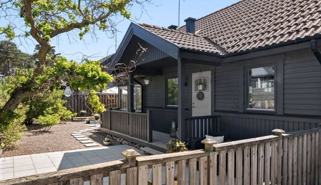 "Paradisvägen" direkt am Strand by Interhome