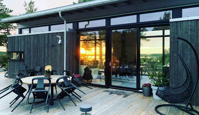 Peaceful nature and design on Skardsøya