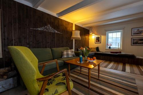 Perla in Lofoten - big and cosy Lofoten house close to the sea