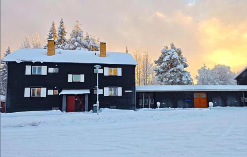 Pet Friendly Apartment In Kåbdalis With Wifi