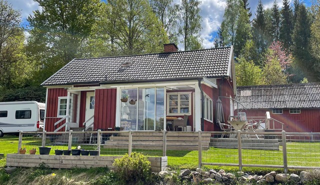 Pet friendly home in Broaryd with WiFi