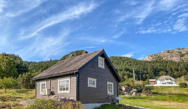 Pet friendly home in Korssund with WiFi