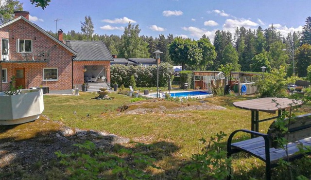 Pet Friendly Home In Ljusfallshammar in Ljusfallshammar