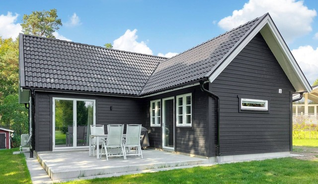 Pet friendly home in Munka-Ljungby with WiFi