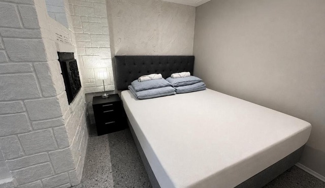 Pool & Sauna Retreat - Private Studio Apartment Porsgrunn in Porsgrunn