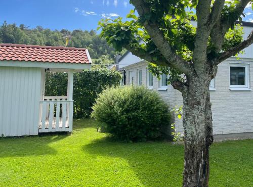 Private Guest Apartment with Separate Entrance in Fjällbacka