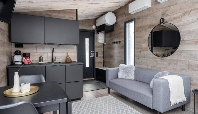 Private & Luminous Suite with lake views