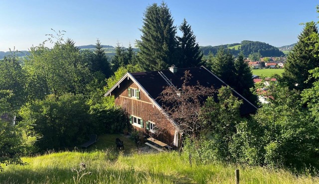 Quaint, romantic forester's lodge in the Chiengau mountains