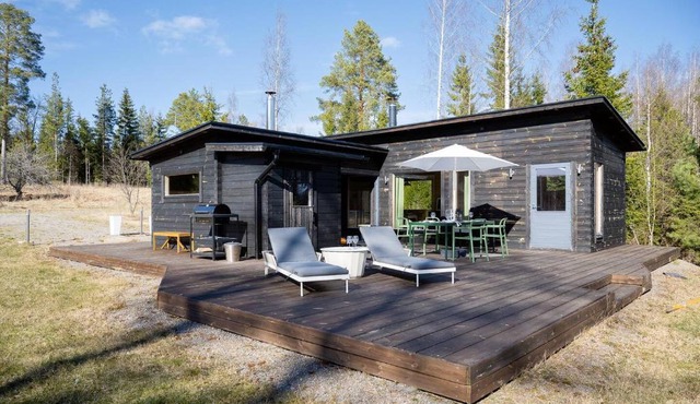 Remote Lakeside Mökki | Wood Sauna & Forest Views