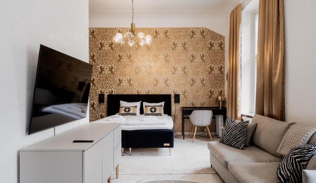 Renovated Luxury Suite - Premier City Centre Hub