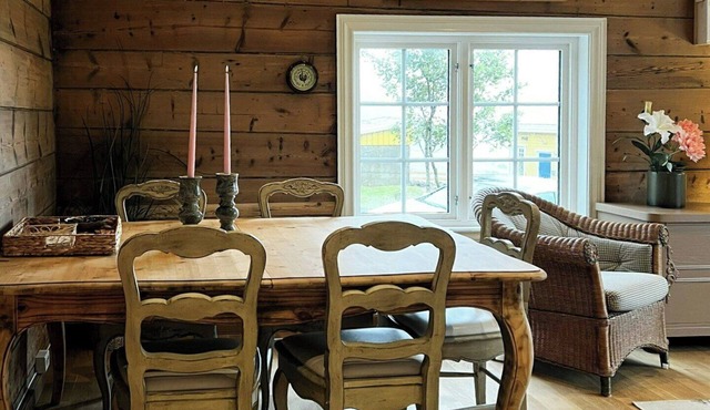 Restored farmhouse by the sea in Kvalheim