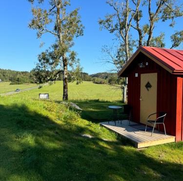 Riverside Farm fish and family friendly cottage nr 4 Strömstaren