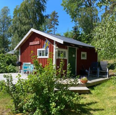 Rofylld oas nära Norrtälje - frukost erbjuds