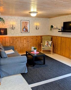 Rolig häst, Kaneeling Stugby AB