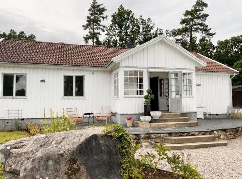 Rural charm and modern comfort close to nature and swimming - SE08016