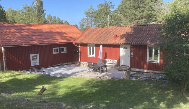 Rural Cottage Near the Sea | SE09187