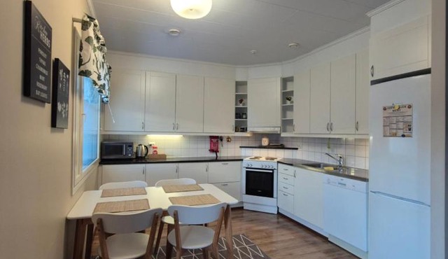 SANDY - Modern Row Aprt (3 rooms) - 24h Check-in in Bole