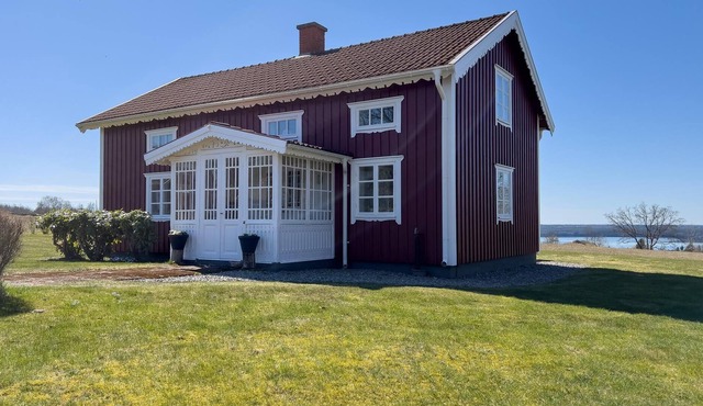 Schöne Hütte mit Zugang zum Seeblick, Kamin, Boot und Badebereich