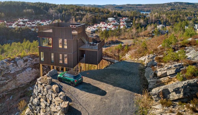 sea, lake and hill view - TheHumanBirdHouseRetreat