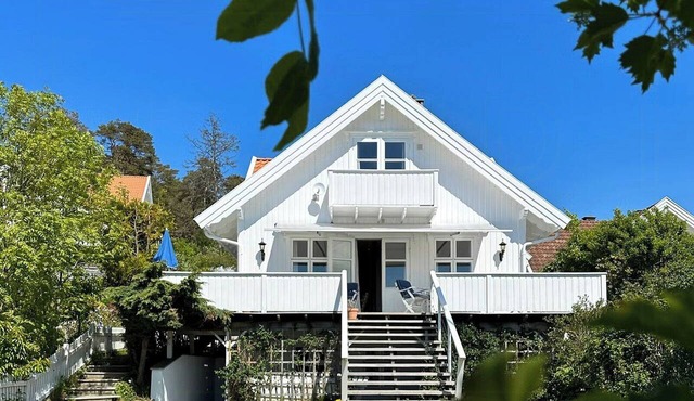 Sea view villa in Bølingshavn in Skjærhalden