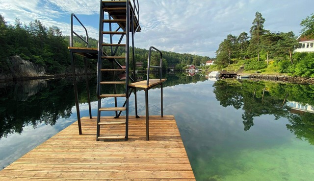 Seaside cabin in Tvedestrand with balcony