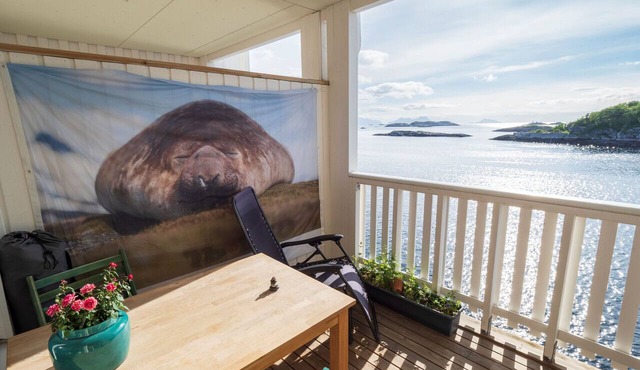 Seaview apartment in Henningsvær