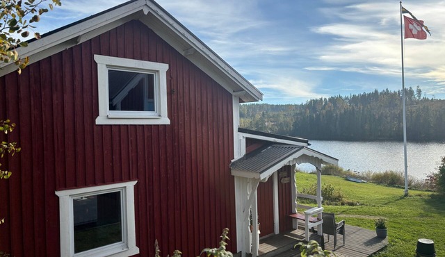 Seehaus Ramona – Holiday Home with Panoramic Lake Views in Stöde