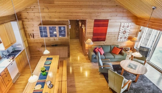 Sinikuono by Interhome