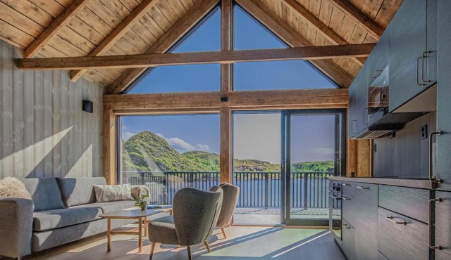 Skårvågen Oceanfront Lodge in Bo Municipality
