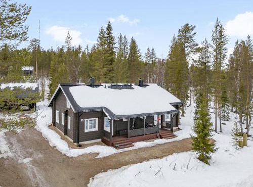 Skicamp 3 - Modern 3BR Villa in Pyhätunturi