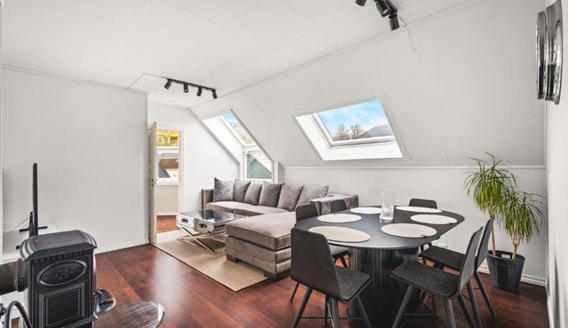 Spacious 3-Bedroom Apartment in Central Bergen