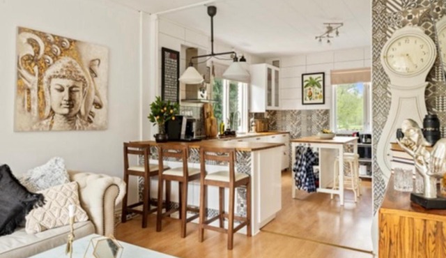 Spacious 5 bedroom home, Lakes, golf & work stays in Vissefjärda