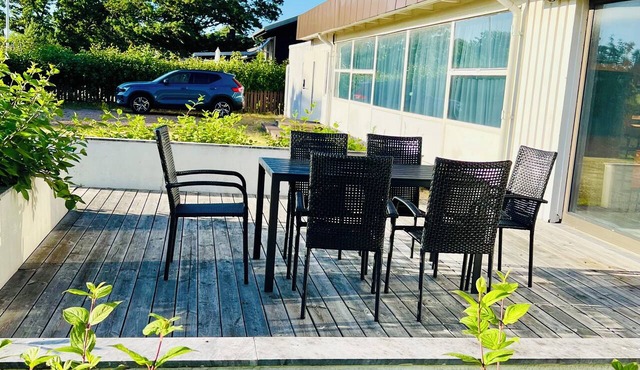 Spacious 5-bedroom villa in prime Tylösand location, steps from beach & golfclub