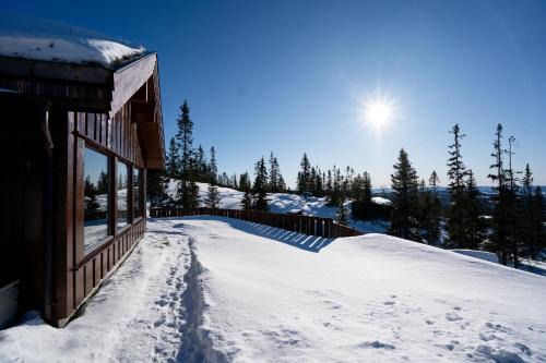 Spacious cabin in Hafjell with sauna, ski-inn-ski-out