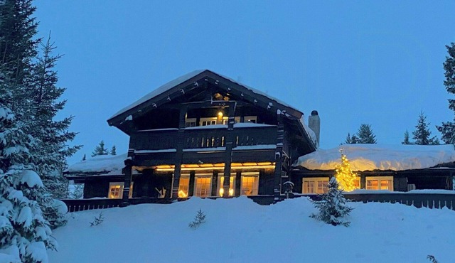 Spacious family cabin with views in Hafjell
