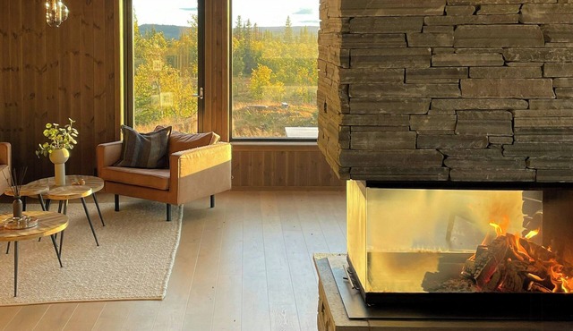 Spacious mountain cabin with fantastic views