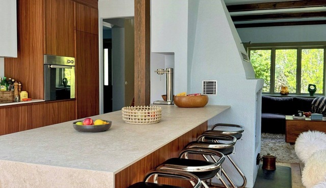 Spacious villa near the sea in Rute
